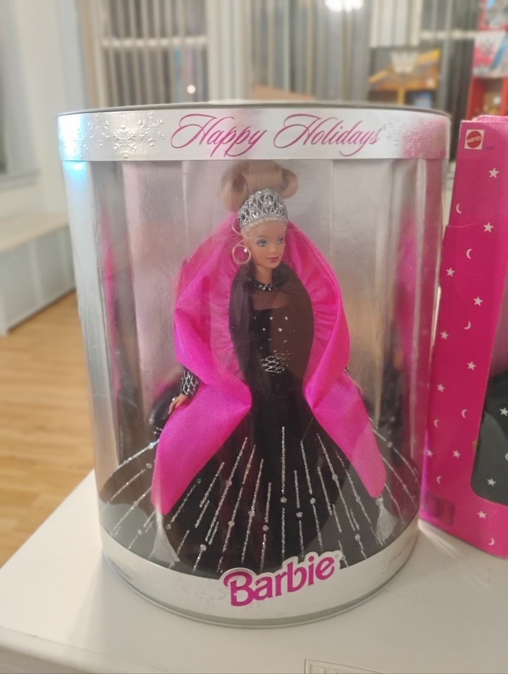 Barbie Collectors Doll - Picture 6 of 12